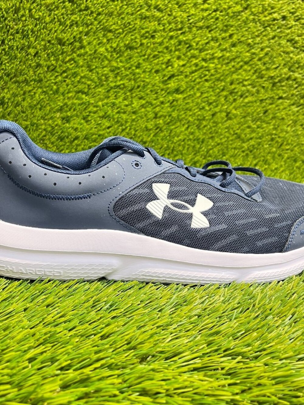 Under Armour Charged Assert 10 Mens Size 13 Blue White Athletic Running Shoes